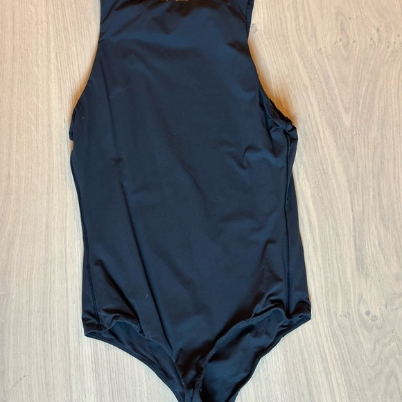 NWOT SKIMS fits everybody black high neck, bodysuit medium - Picture 3 of 3